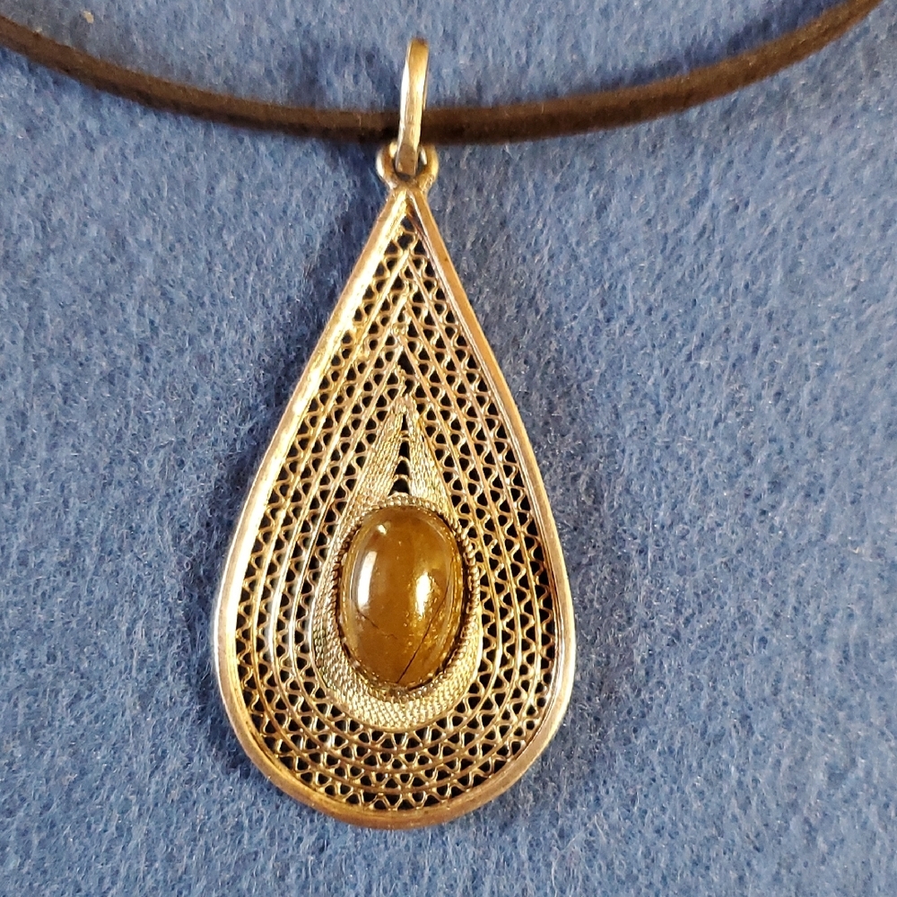 Elegant Silver with TIGER EYE OR AGATE Teardrop Pendant Necklace